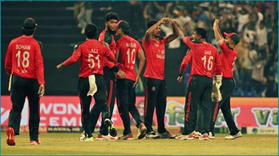 পাকিস্তানের বিপক্ষে ফিল্ডিংয়ে বাংলাদেশ