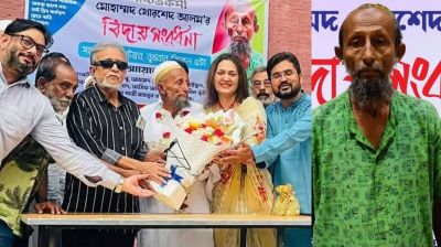 কাঁদলেন, কাঁদালেন এফডিসির খোরশেদ