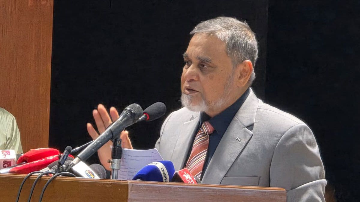 নির্বাচনে কোনো দলের পক্ষ হয়ে কাজ করা চলবে না : সিইসি