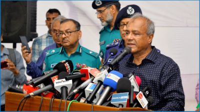 পুলিশের কর্মপরিবেশ ও বাসস্থান উন্নয়নে সরকার কাজ করছে : স্বরাষ্ট্র উপদেষ্টা