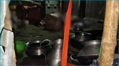 ঠাকুরগাঁওয়ে বদ্ধ ঘরে মা-মেয়ের অর্ধগলিত মরদেহ উদ্ধার