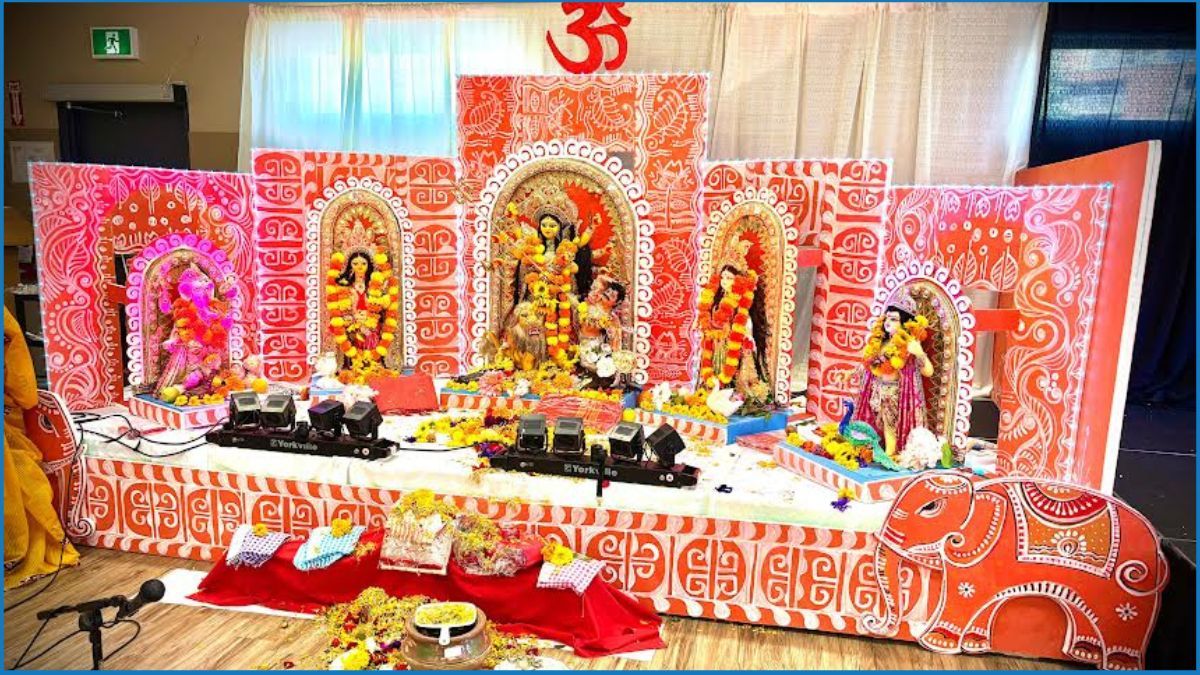 কানাডার সাস্কাটুনে বর্ণিল আয়োজনে দূর্গাপূজা