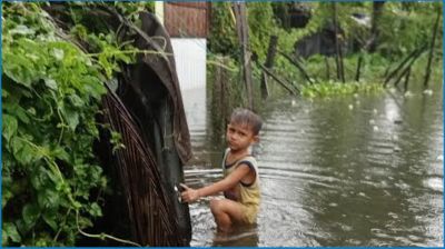 সেন্টমার্টিনে স্লুইস গেট বন্ধ রাখায় পানিবন্দি শতাধিক পরিবার