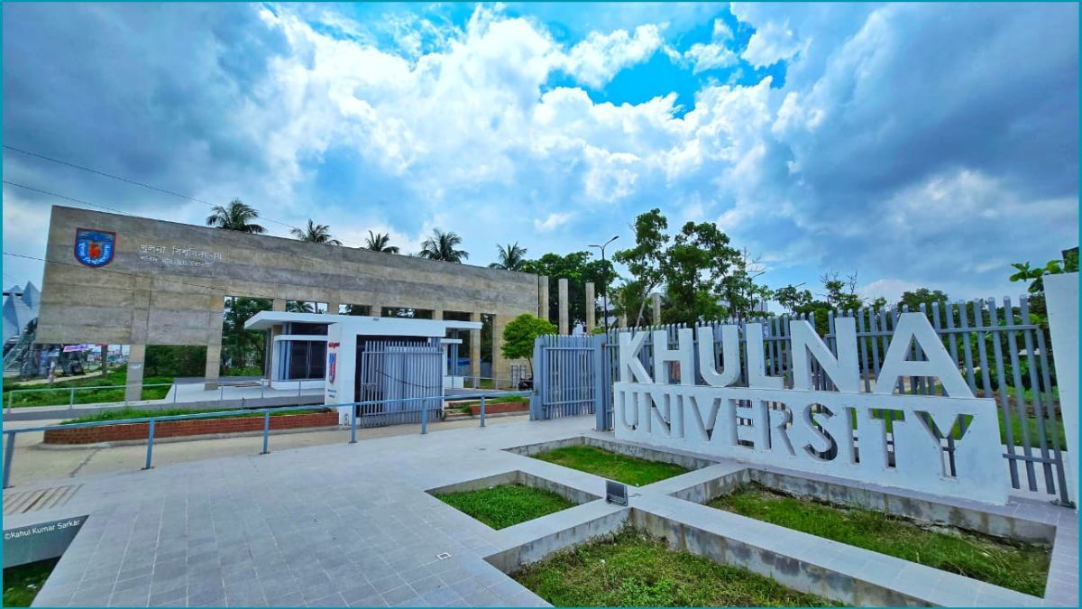 খুবিতে ধর্মীয় উৎসব পালন উপলক্ষে ক্লাস-পরীক্ষা বর্জন