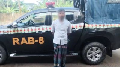 বাউফলে তরমুজবাহী ট্রলারে ডাকাতি মামলার প্রধান আসামি গ্রেপ্তার