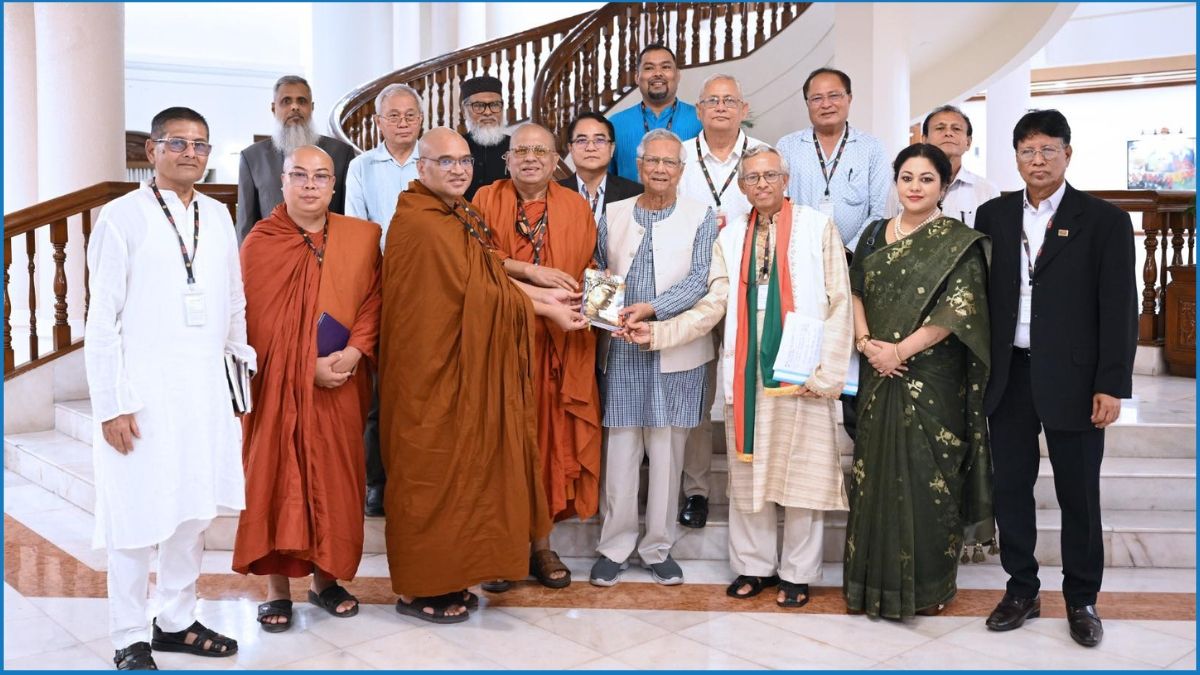 প্রবারণা পূর্ণিমায় প্রধান উপদেষ্টার সঙ্গে বৌদ্ধ নেতৃবৃন্দের শুভেচ্ছা বিনিময়