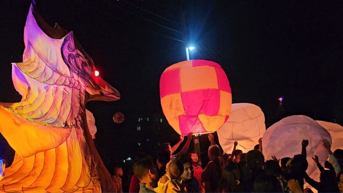 বাহারি ফানুসে বান্দরবানে বর্ণিল আকাশ