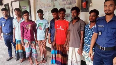 মেঘনায় নিষেধাজ্ঞা অমান্য করে মাছ শিকার, ৮ জেলে আটক