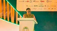 সৌদি থেকে রেমিট্যান্স পাঠানোর খরচ কমাতে উদ্যোগ নেওয়ার আহ্বান গভর্নরের