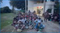 ক্যাম্পের বাইরে আসা ১৭১ রোহিঙ্গাকে আটক করে ফেরত পাঠালো বিজিবি