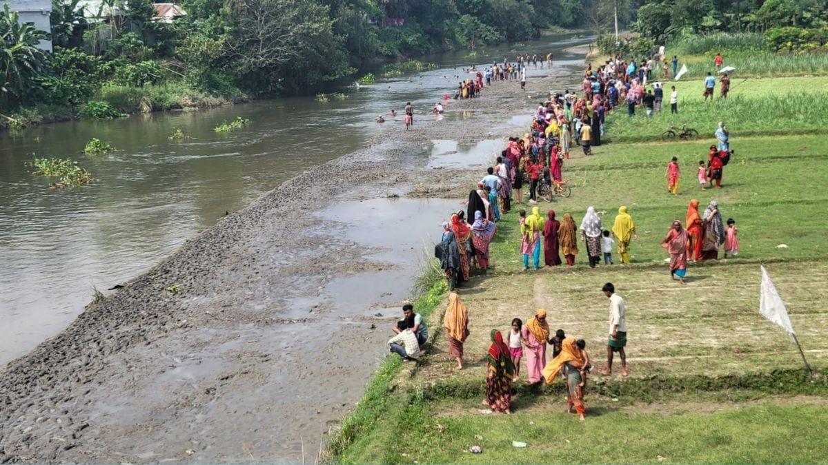 বগুড়ায় নদীতে গোসলে নেমে ২ বন্ধু নিখোঁজ, একজন জীবিত উদ্ধার