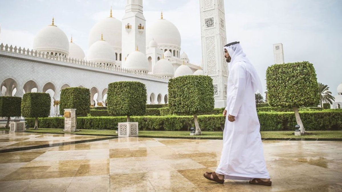 যেভাবে মহান আল্লাহ মুমিনের মর্যাদা বৃদ্ধি করেন