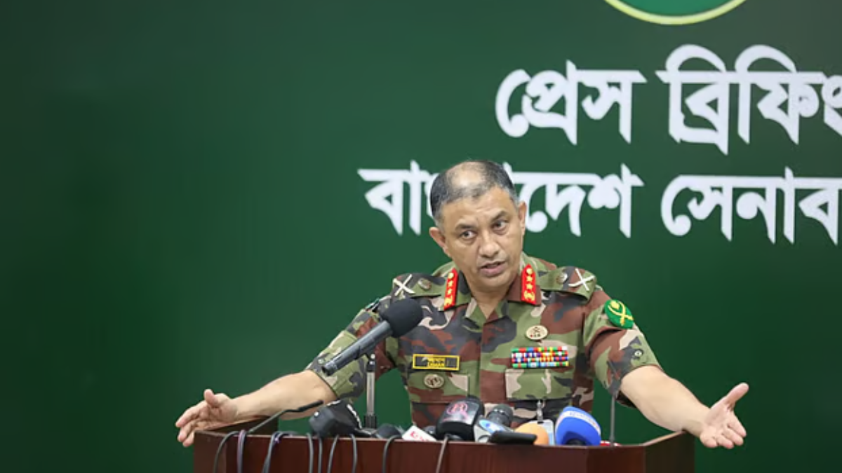 পরোয়ানা থাকা ১৫ সেনা কর্মকর্তা হেফাজতে