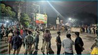 মধ্যরাতে ঢাবি ও ঢাকা কলেজ শিক্ষার্থীদের সংঘর্ষ