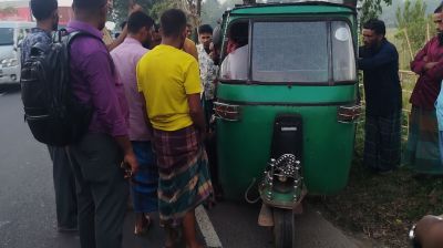 সীতাকুণ্ডে সড়ক দুর্ঘটনায় সিএনজিচালক নিহত