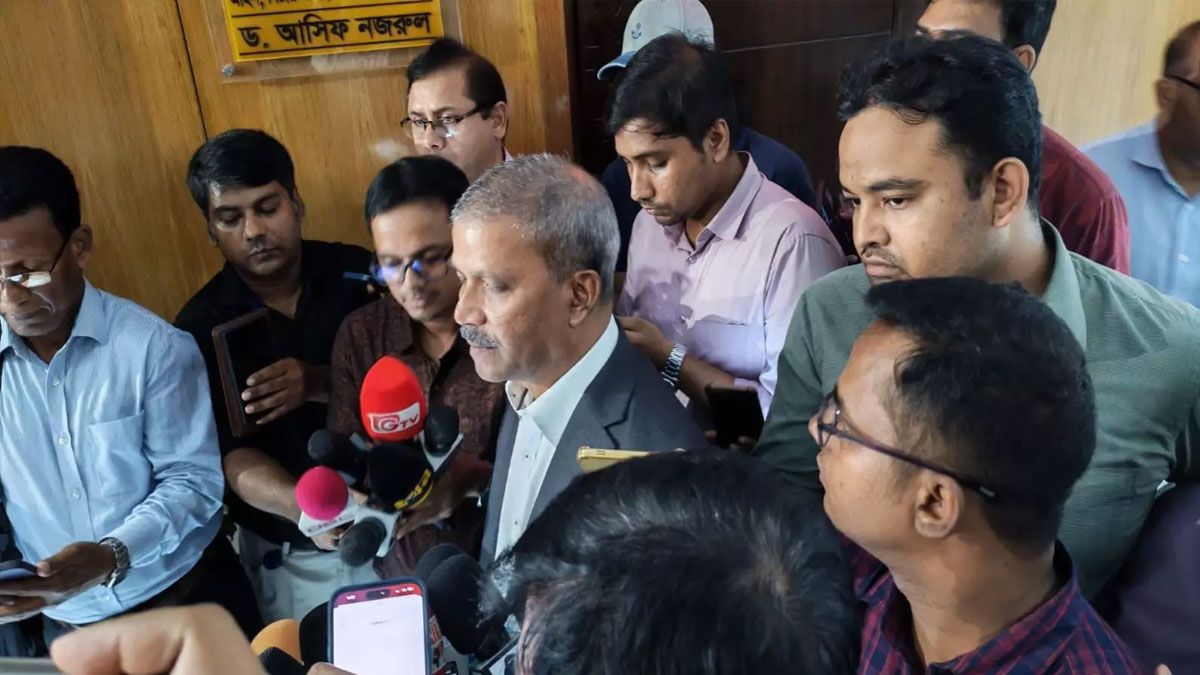 আমার বিশ্বাস, সব রাজনৈতিক দল জুলাই সনদে স্বাক্ষর করবে : আইন উপদেষ্টা