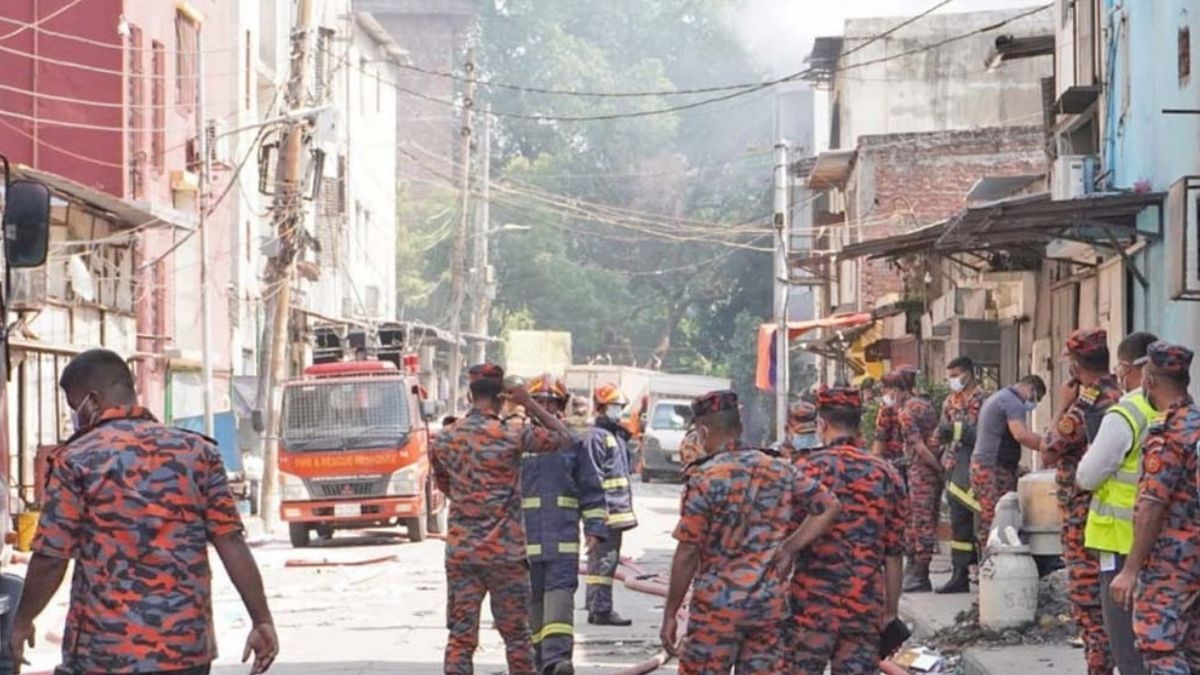 মিরপুরের অগ্নিকাণ্ডে ফায়ার সার্ভিসের ৭ সদস্যের তদন্ত কমিটি গঠন