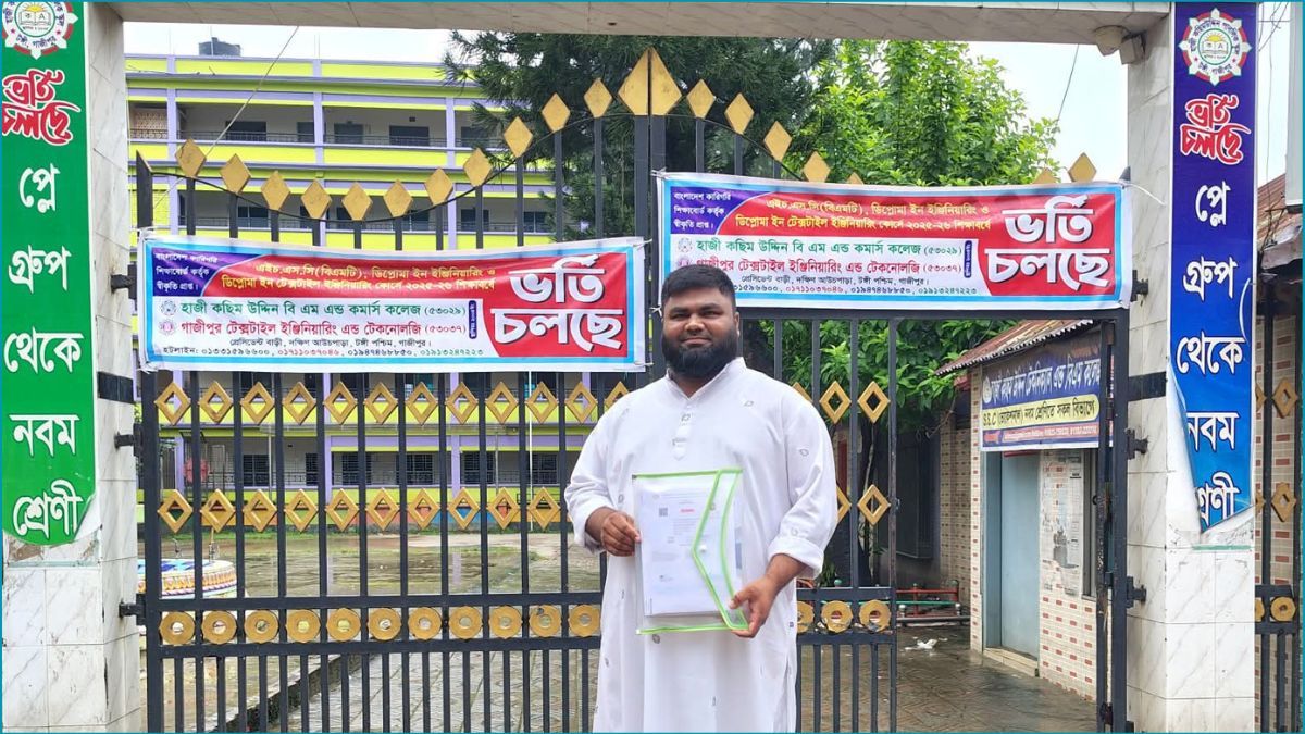 ৩৬ বছর বয়সে এইচএসসি পাস করলেন ইউপি সদস্য
