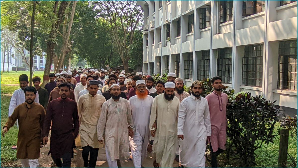 গাজীপুরে মাদ্রাসা ছাত্রী ধর্ষণের বিচারের দাবিতে ইবিতে বিক্ষোভ