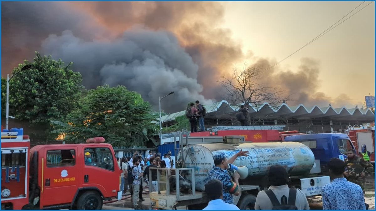 শাহজালাল বিমানবন্দরে ভয়াবহ আগুন, নিয়ন্ত্রণে ৩৬ ইউনিট