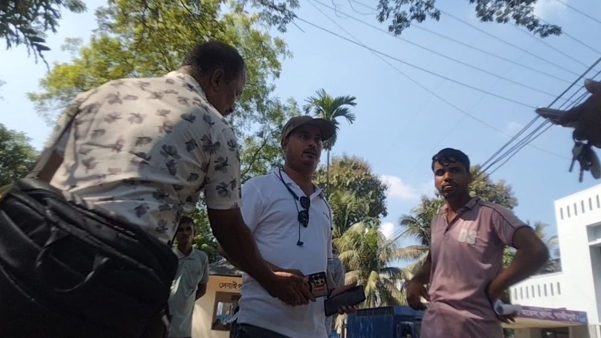 শ্রীপুরে সাংবাদিকের মোবাইল ছুড়ে ফেলার অভিযোগে এসআই ক্লোজড