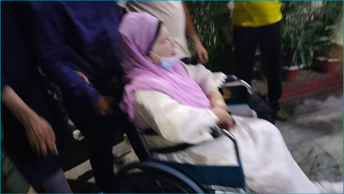 হাসপাতাল থেকে বাসায় ফিরলেন খালেদা জিয়া
