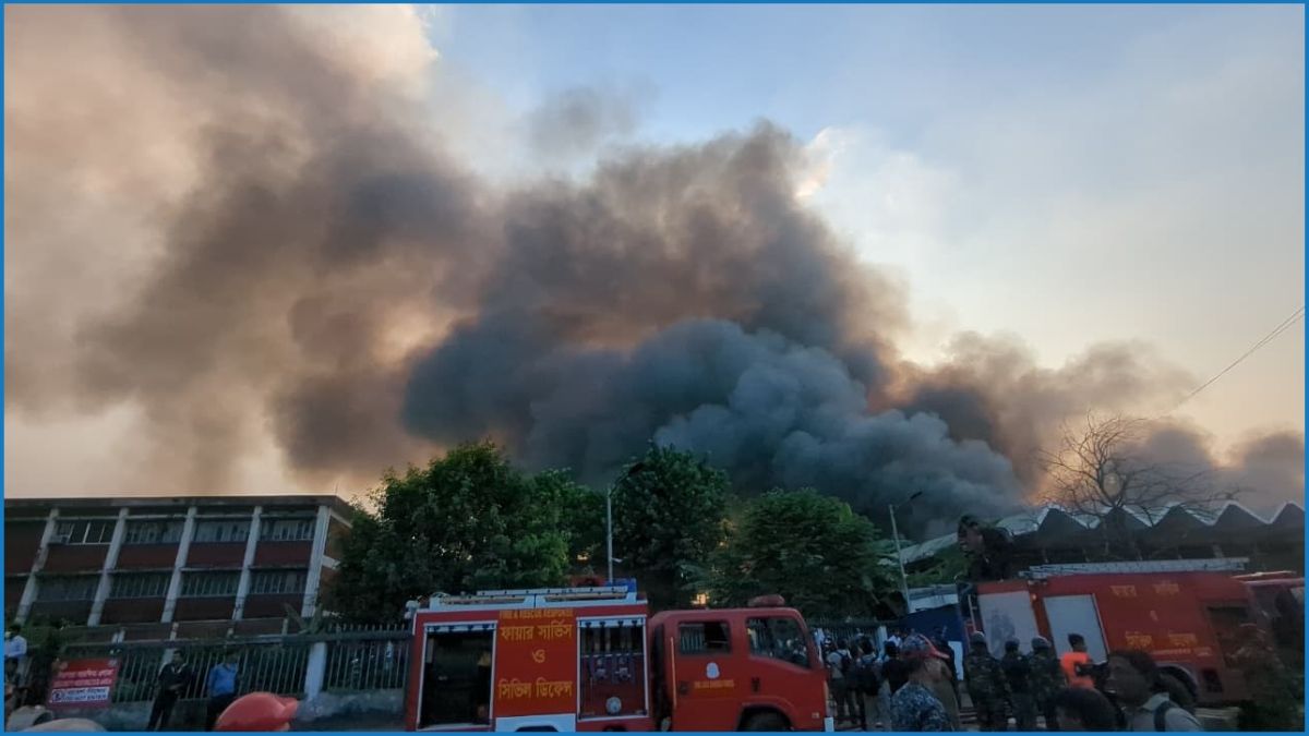 বিমানবন্দরে আগুন, ঢাকার ফ্লাইট যাচ্ছে চট্টগ্রাম-কলকাতায়