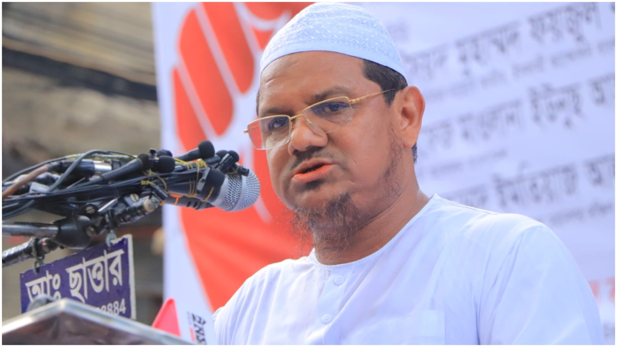 ধারাবাহিক অগ্নিকাণ্ডের ঘটনায় চরমোনাই পীরের গভীর উদ্বেগ প্রকাশ