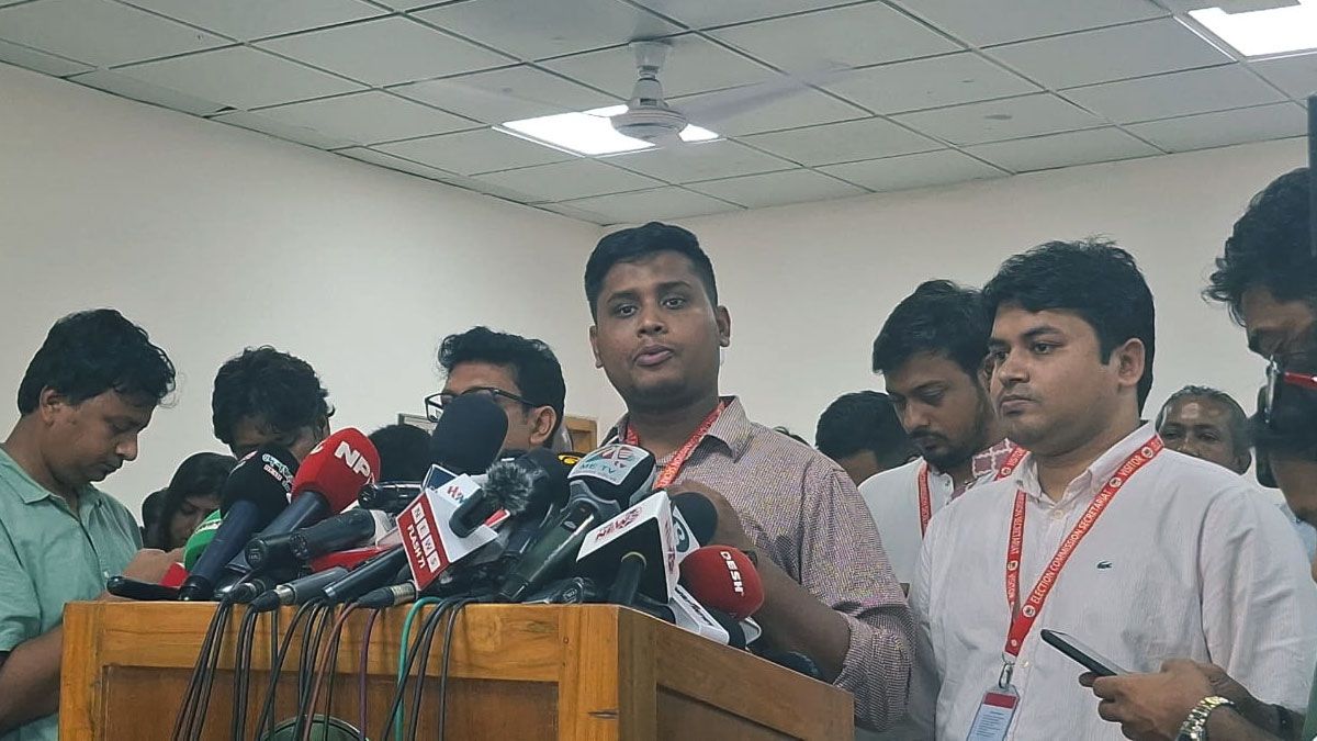‘নির্বাচন কমিশন’ প্রাতিষ্ঠানিক স্বৈরাচারে পরিণত হয়েছে : হাসনাত আবদুল্লাহ