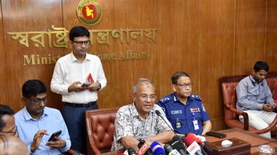 শান্তিপূর্ণ ভোটের জন্য বডি ক্যামেরা কেনার প্রক্রিয়া চলছে : স্বরাষ্ট্র উপদেষ্টা