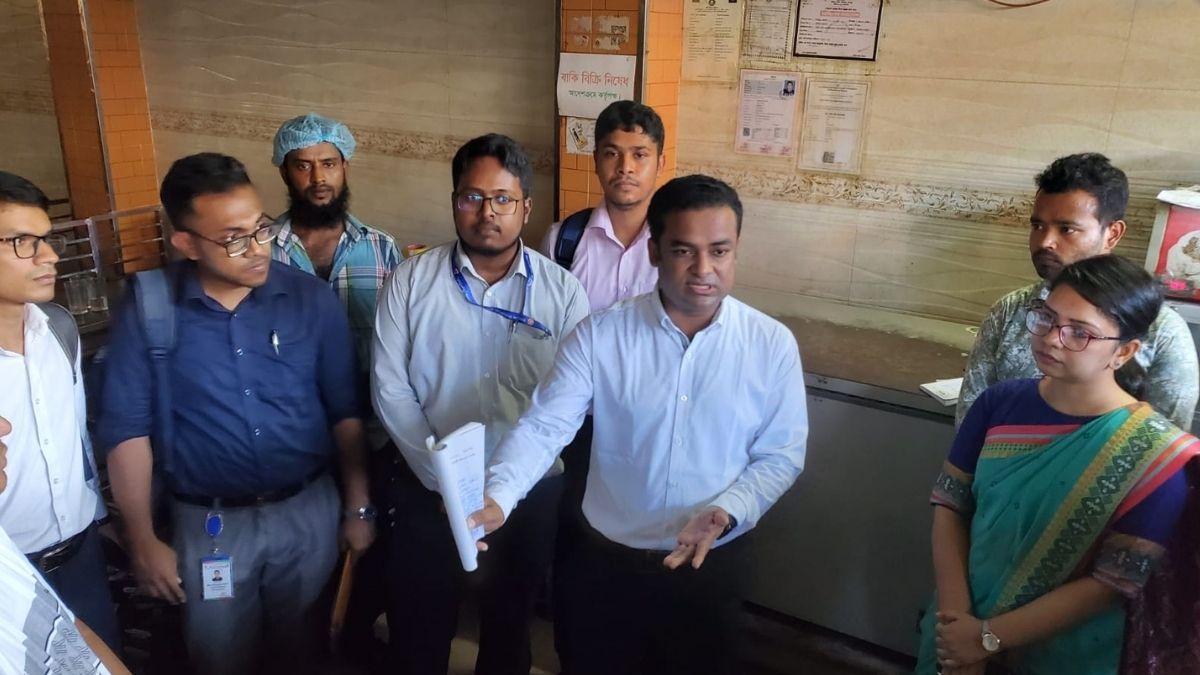 চাঁদপুরে অনুমোদনহীন ৪ খাবার প্রতিষ্ঠানের জরিমানা