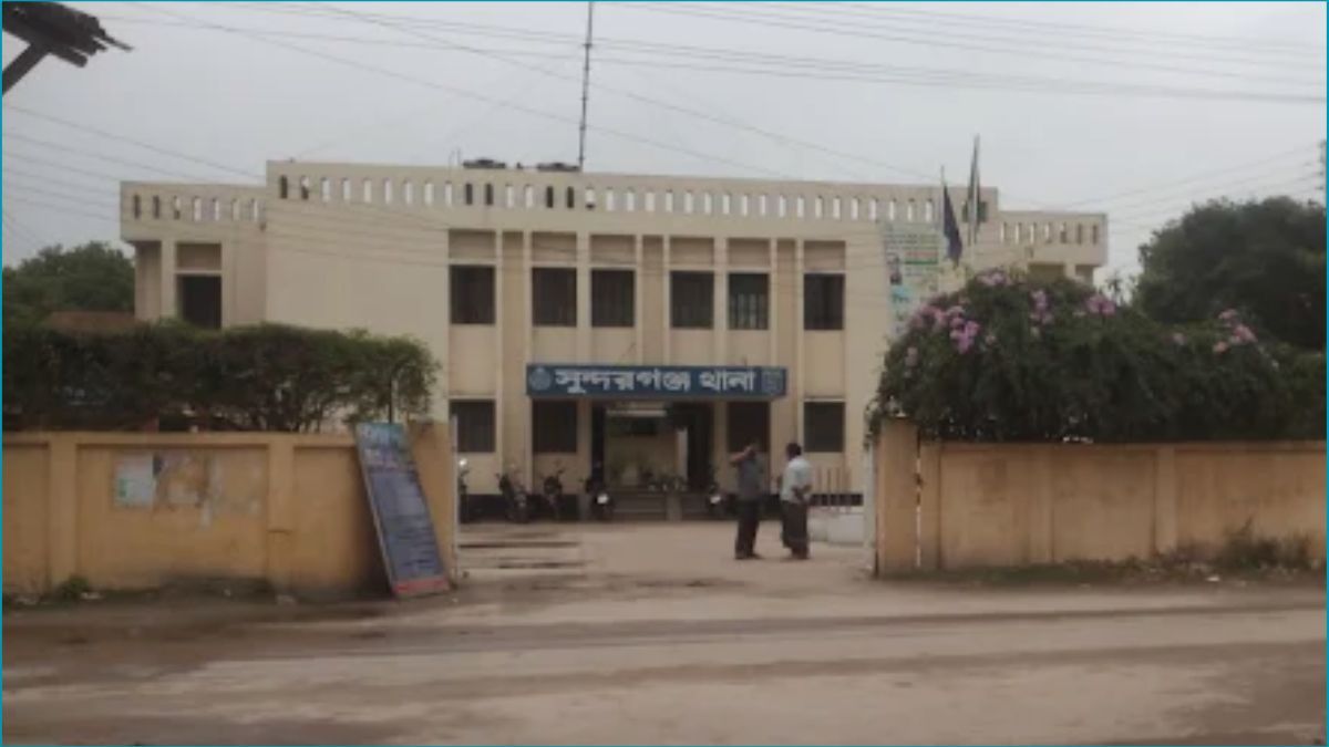 গাইবান্ধায় বিদ্যুৎস্পৃষ্টে বাবা-ছেলের মৃত্যু