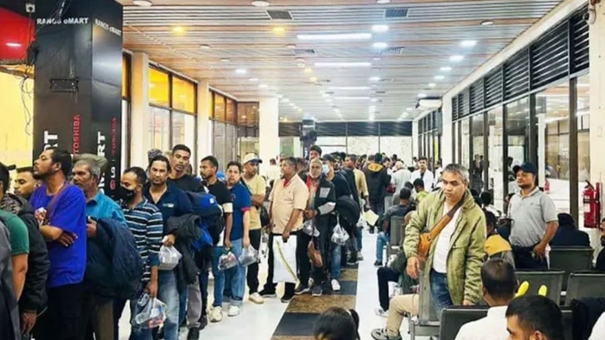 লিবিয়া থেকে দেশে ফিরিয়ে আনা হলো প্রতারণার শিকার ৩০৯ বাংলাদেশিকে