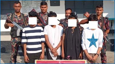 ঝিনাইদহ সীমান্তে ভারতে অনুপ্রবেশের সময় নারী-শিশুসহ ৮ বাংলাদেশি আটক