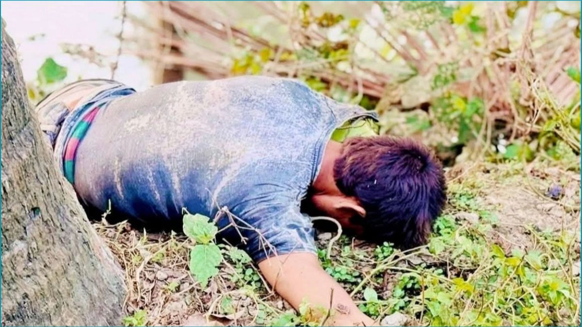 ডাব চুরি করতে গিয়ে গাছ থেকে পড়ে যুবকের মৃত্যু