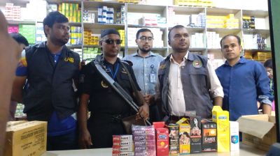 আশুলিয়ায় নকল ওষুধ কারখানায় র‌্যাবের অভিযান, বিপুল মালামাল জব্দ