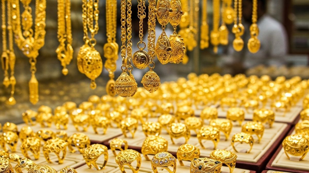 এক লাফে সোনার দাম বাড়ল ৮৮৮০ টাকা