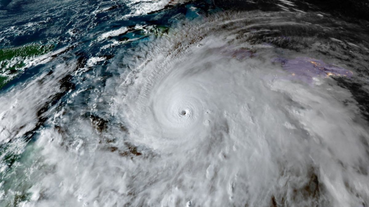 জ্যামাইকায় তাণ্ডবের পর কিউবায় ধেয়ে যাচ্ছে হারিকেন মেলিসা