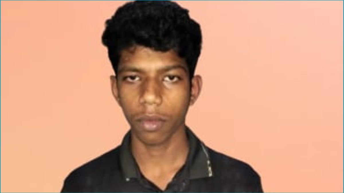 দাদাকে কুপিয়ে আহত করার ঘটনায় নাতি গ্রেপ্তার