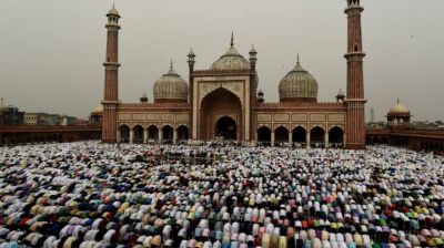 জুমার দিনের ফজিলত ও সুন্নত