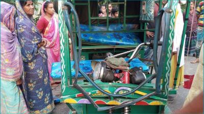 কালিয়াকৈর-ধামরাই সড়কে দুর্ঘটনায় নিহত ১