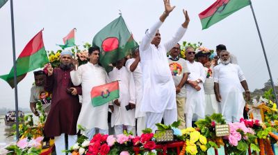 গাজীপুরে ধানের শীষের পক্ষে নৌযাত্রা, নেতৃত্বে ব্যারিস্টার ইশরাক