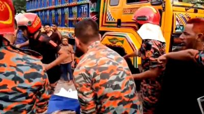 নোয়াখালীতে ট্রাকচাপায় প্রাণ গেল অটোরিকশার ৬ যাত্রীর