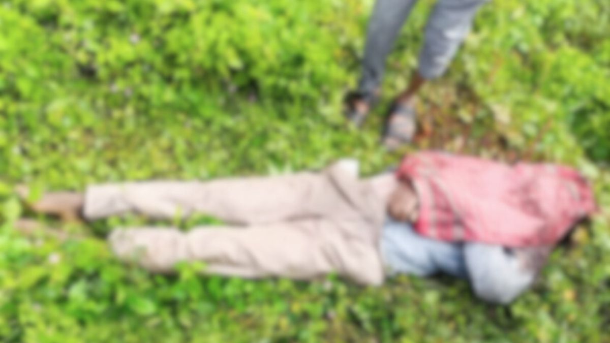 ফুলদীঘিতে অটোরিকশা চালকের গলাকাটা মরদেহ উদ্ধার