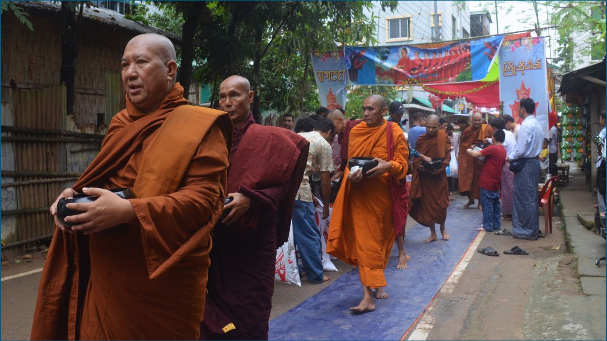 বান্দরবানে পিন্ডদান উৎসবে হাজারো ভক্তের সমাগম