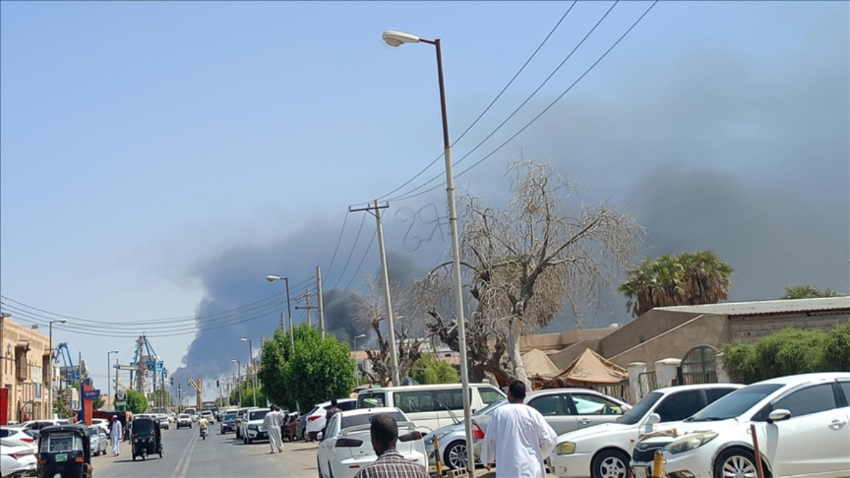 সুদানে জানাজার সময় ড্রোন হামলা, নিহত ৪০