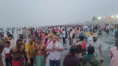 কুয়াকাটায় সৈকতে পুণ্যস্নানের মধ্যে দিয়ে শেষ হল রাস পূর্ণিমা