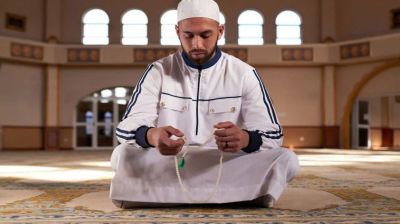 দাঁড়িয়ে, বসে, শুয়ে আল্লাহর জিকির করো