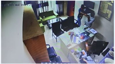 কৃষি প্রণোদনা দিতে অস্বীকার : কর্মকর্তাকে মারধরের অভিযোগ ছাত্রদল নেতার বিরুদ্ধে