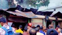 নড়াইলে আগুনে পুড়ল তিন দোকান, ক্ষতি ৩০ লাখ টাকার বেশি